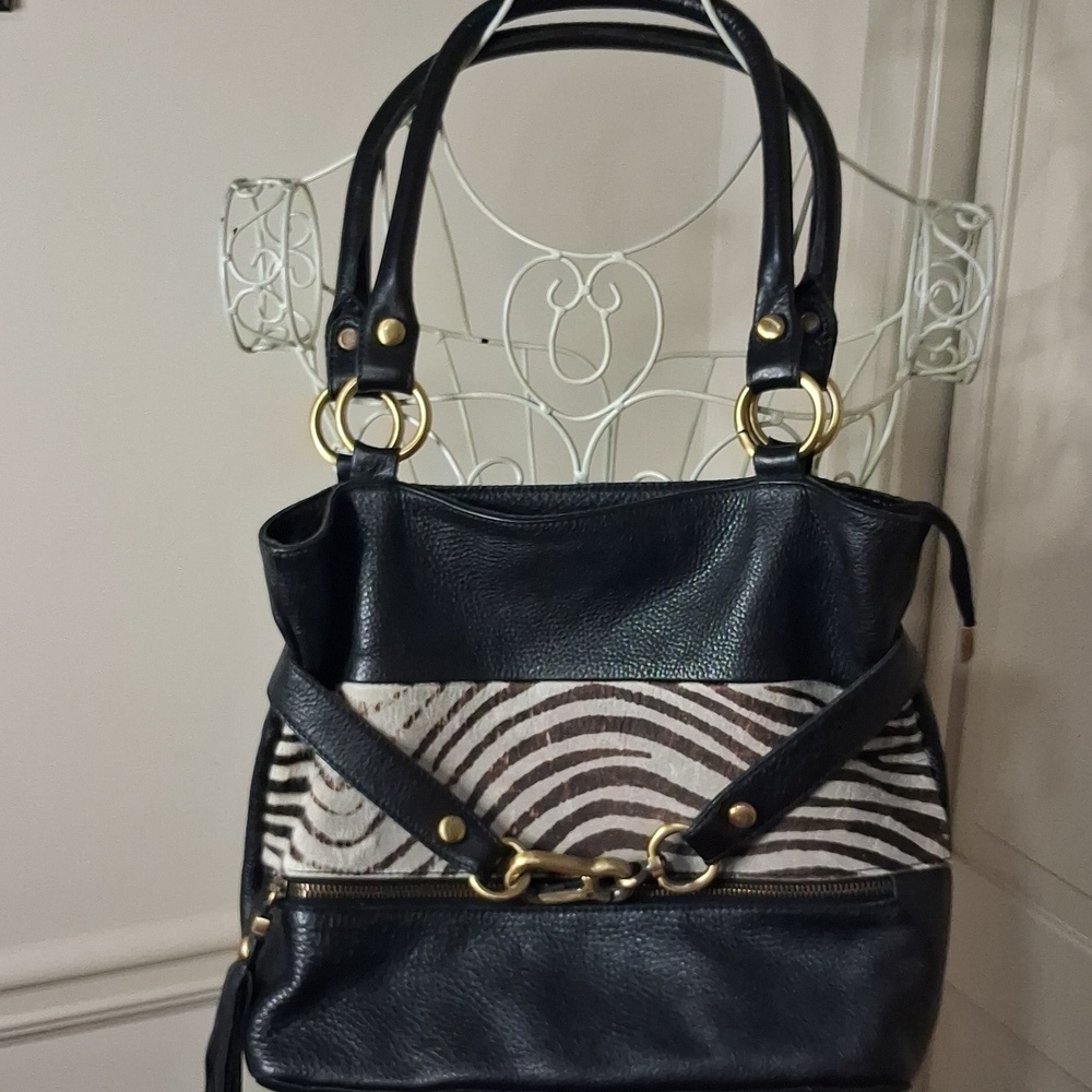 Innue Black and Brown Women's Handbag